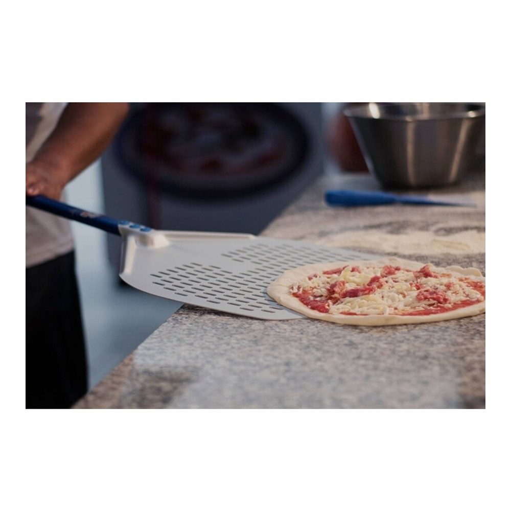 PELLE A PIZZA ALUMINIUM RECTANGULAIRE PERFOREE 33X33CM